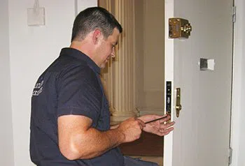 Little Village Locksmith Store Arlington, TX 817-357-4839 - locks-change-6